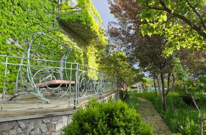 nearly repaired 7-room house for sale